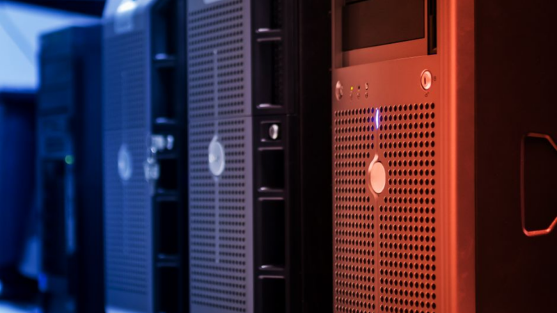 CoreWeave Shares Plummet Amidst AI Debt Concerns